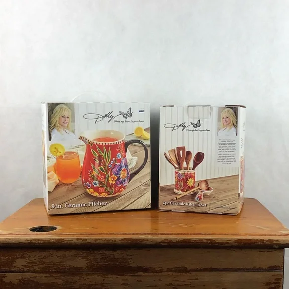 Dolly Parton Floral Kitchen Set - Picture 8 of 10